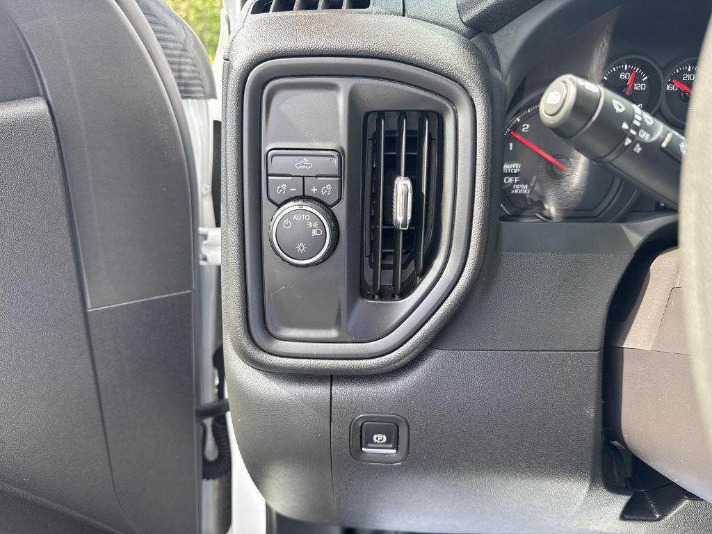 used 2024 Chevrolet Silverado 1500 car, priced at $32,107