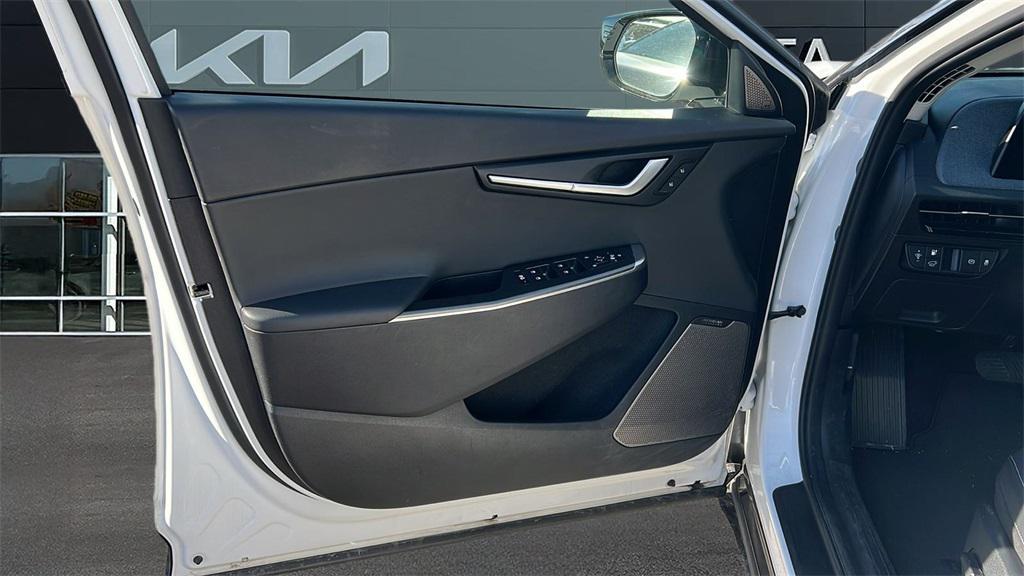 used 2023 Kia EV6 car, priced at $24,979