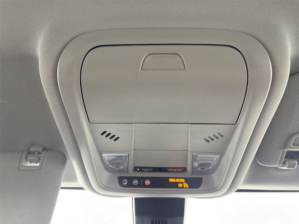 used 2023 Chevrolet Equinox car, priced at $21,000