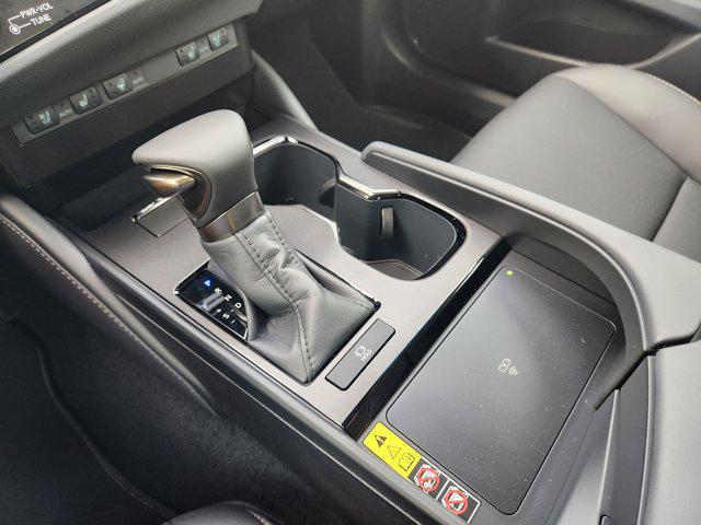 new 2025 Lexus ES 350 car, priced at $50,119
