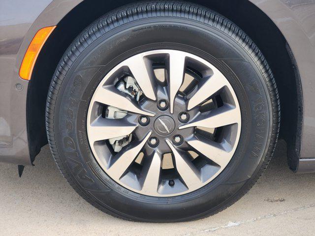 used 2022 Chrysler Pacifica Hybrid car, priced at $26,975