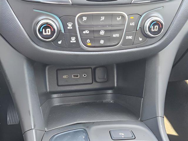 used 2022 Chevrolet Equinox car, priced at $17,589