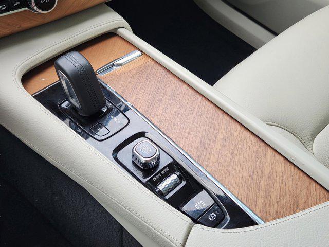 used 2021 Volvo XC90 Recharge Plug-In Hybrid car, priced at $28,975