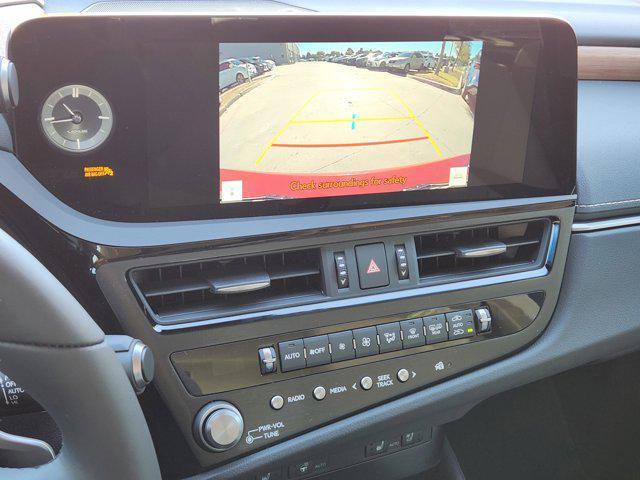 new 2025 Lexus ES 350 car, priced at $49,619