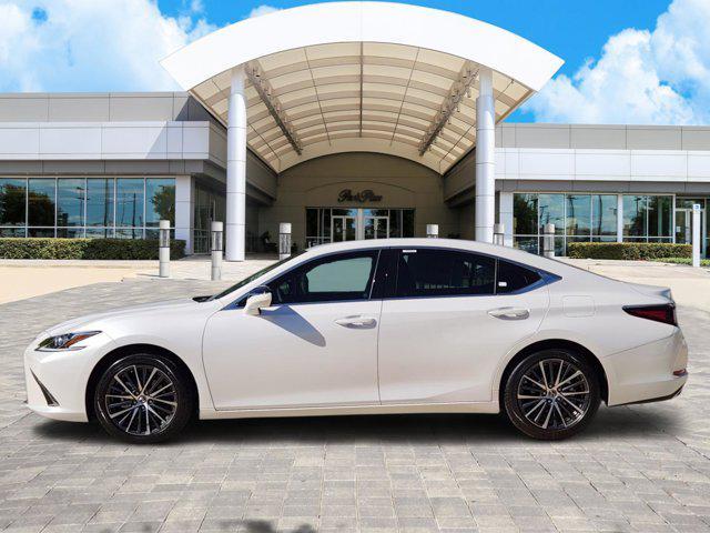 new 2025 Lexus ES 350 car, priced at $50,619