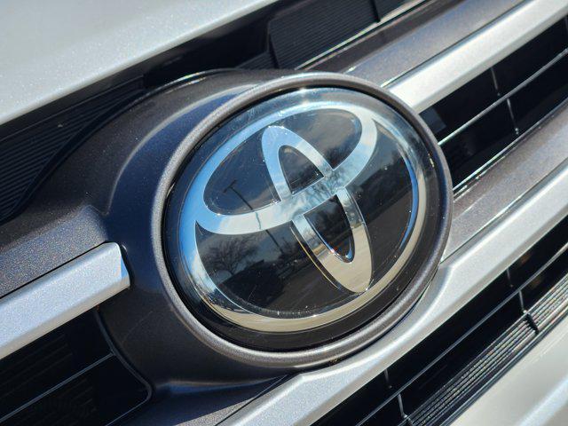 used 2018 Toyota Highlander car, priced at $21,775