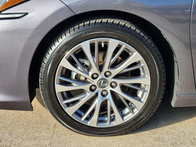 used 2020 Lexus ES 300h car, priced at $24,988