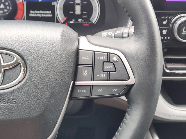 used 2024 Toyota Highlander car, priced at $42,975