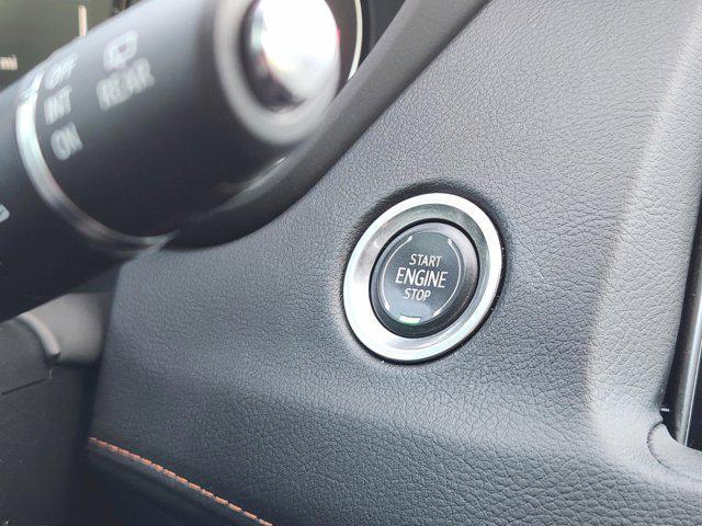 used 2022 Cadillac XT4 car, priced at $23,489