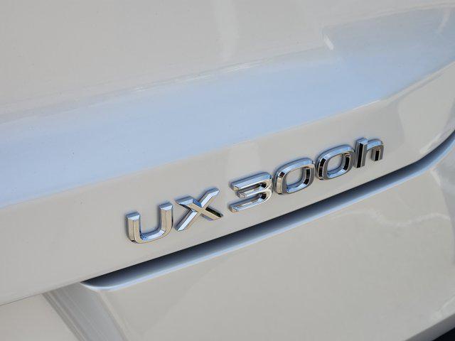 new 2025 Lexus UX 300h car, priced at $40,569