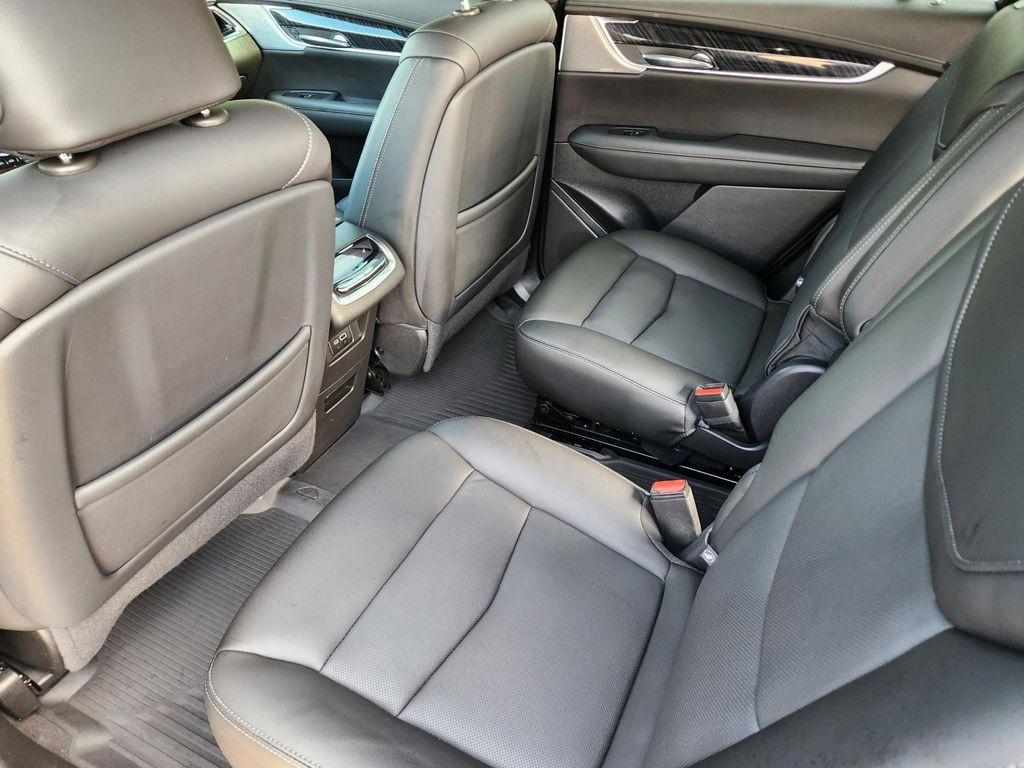 used 2021 Cadillac XT6 car, priced at $30,200