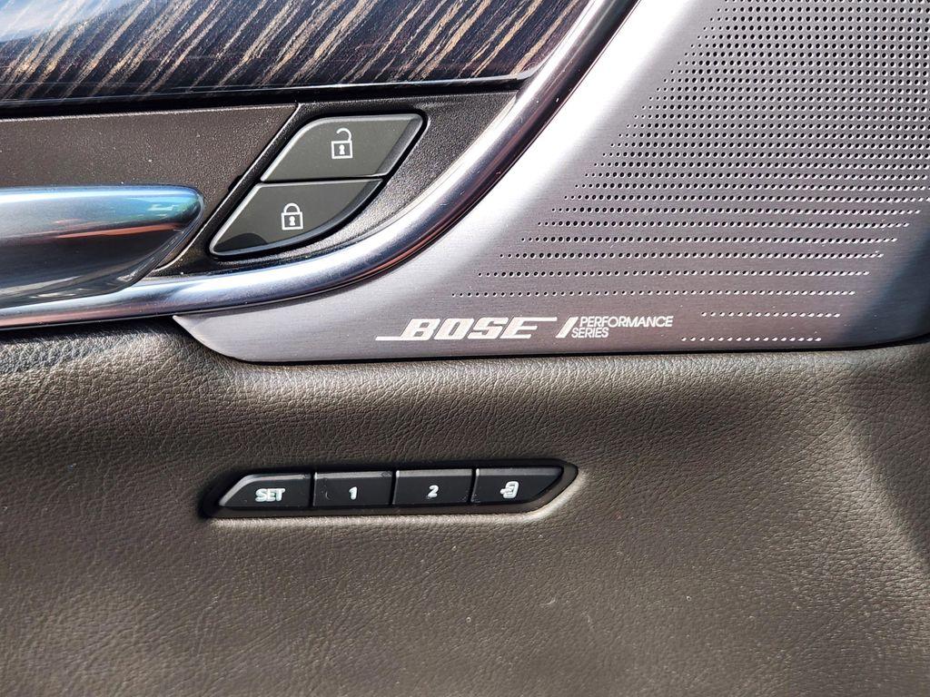 used 2021 Cadillac XT6 car, priced at $30,200
