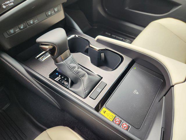 new 2025 Lexus ES 350 car, priced at $50,034
