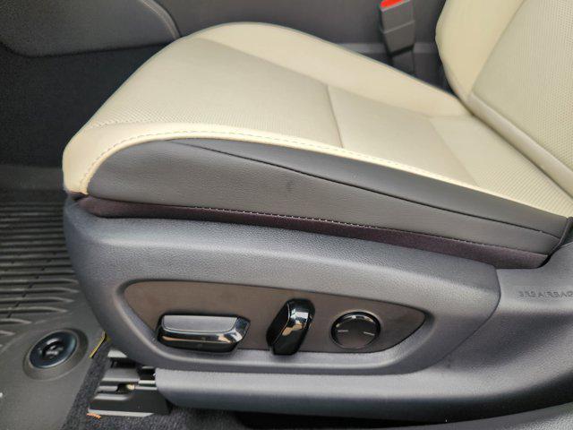 new 2025 Lexus ES 350 car, priced at $50,034