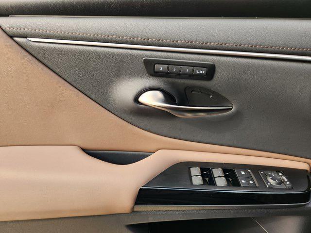 new 2025 Lexus ES 350 car, priced at $50,119