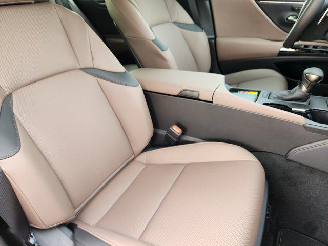 new 2025 Lexus ES 350 car, priced at $50,119