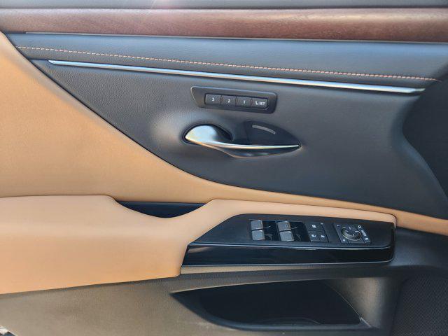 new 2025 Lexus ES 350 car, priced at $49,790