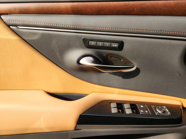 new 2025 Lexus ES 350 car, priced at $49,619