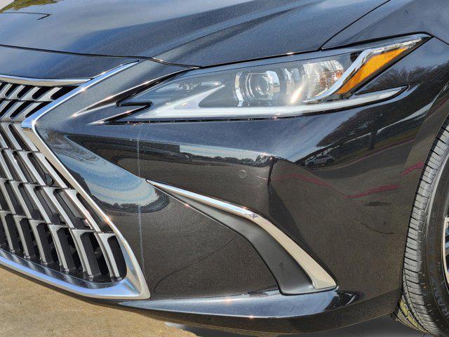 new 2025 Lexus ES 350 car, priced at $49,619