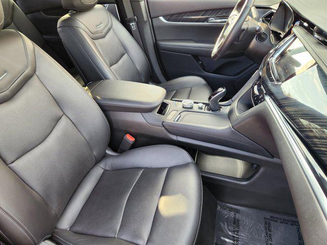 used 2023 Cadillac XT6 car, priced at $36,789