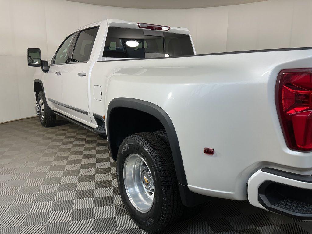 used 2024 Chevrolet Silverado 3500 car, priced at $69,930