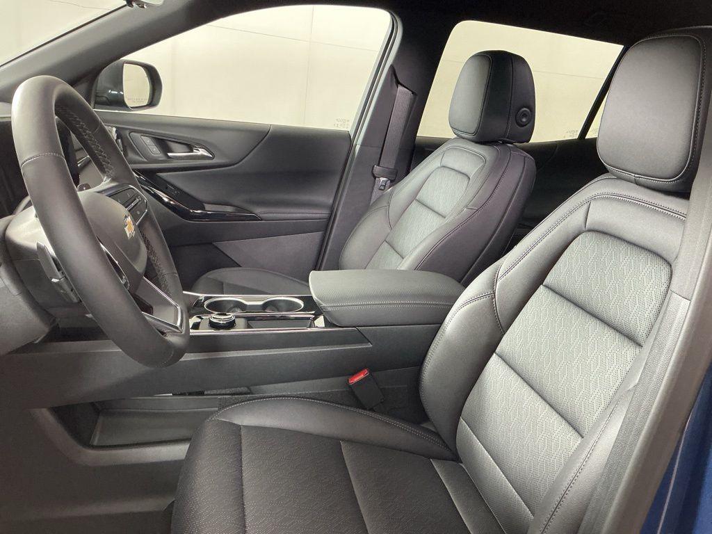 new 2026 Chevrolet Equinox car, priced at $35,790