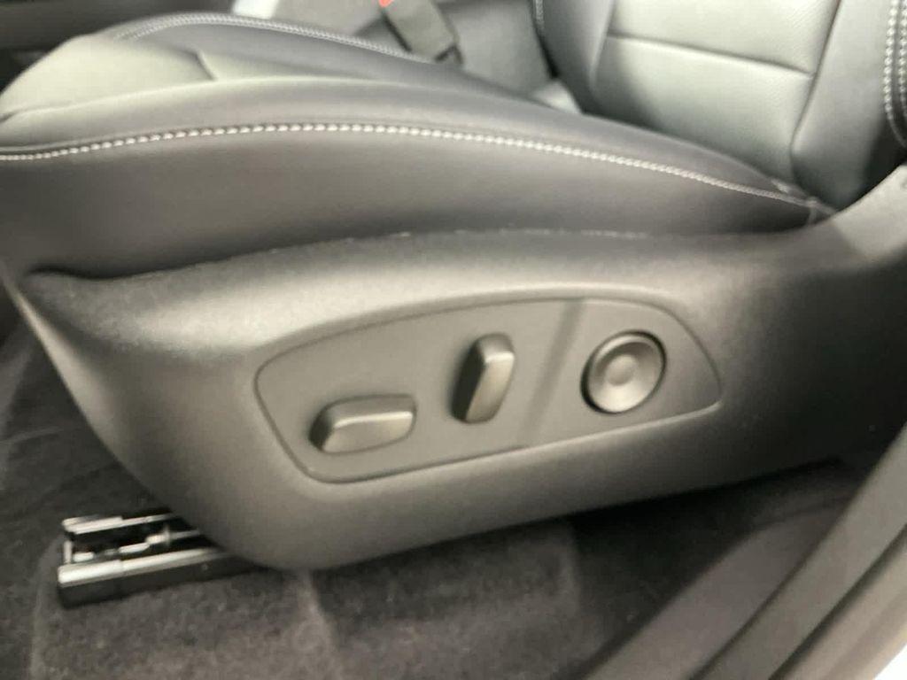 new 2026 Chevrolet Traverse car, priced at $47,644