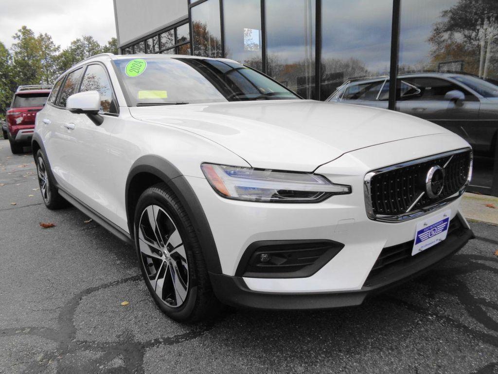 used 2024 Volvo V60 Cross Country car, priced at $39,995