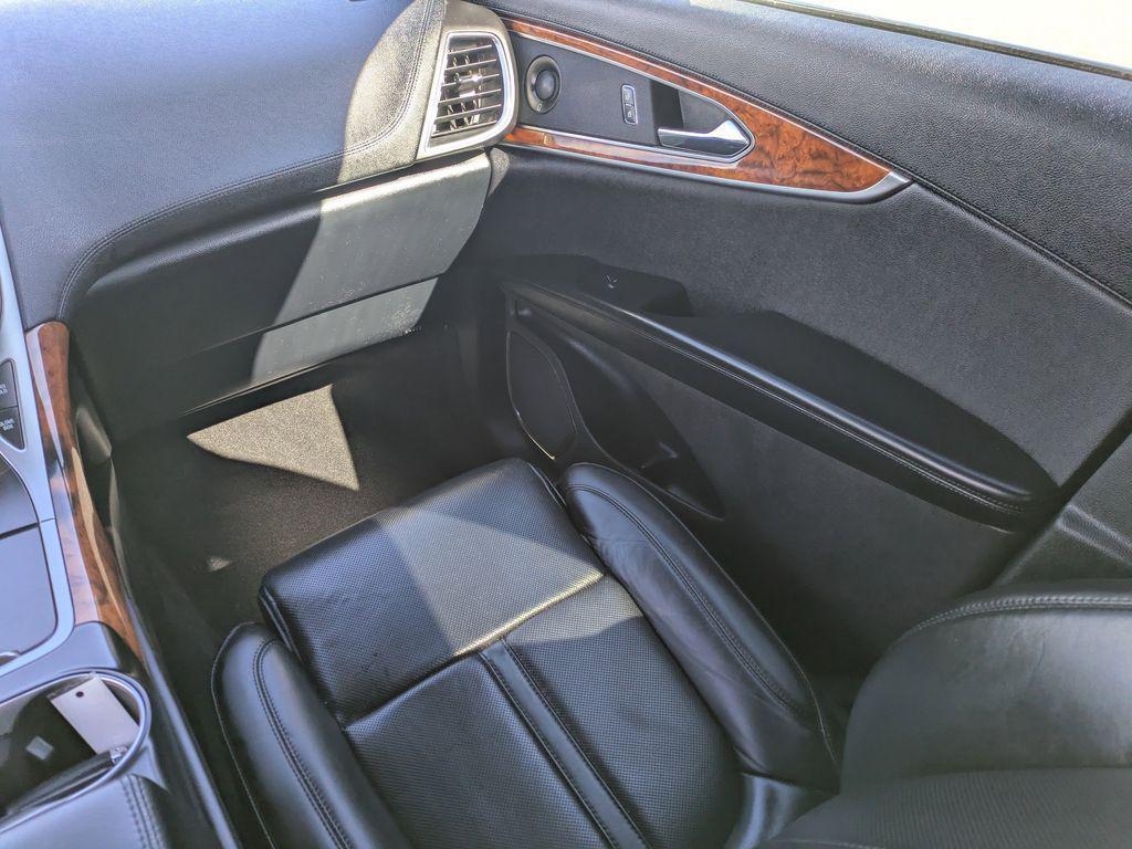 used 2020 Lincoln Nautilus car, priced at $24,392