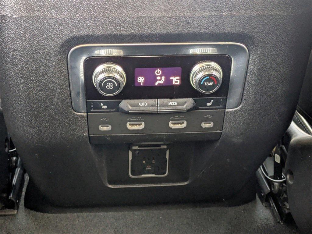 used 2021 GMC Yukon car, priced at $39,877