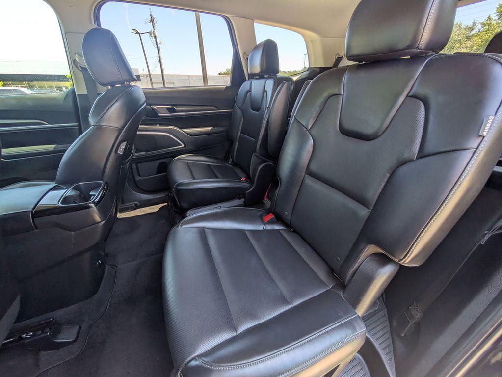 used 2025 Kia Telluride car, priced at $33,977