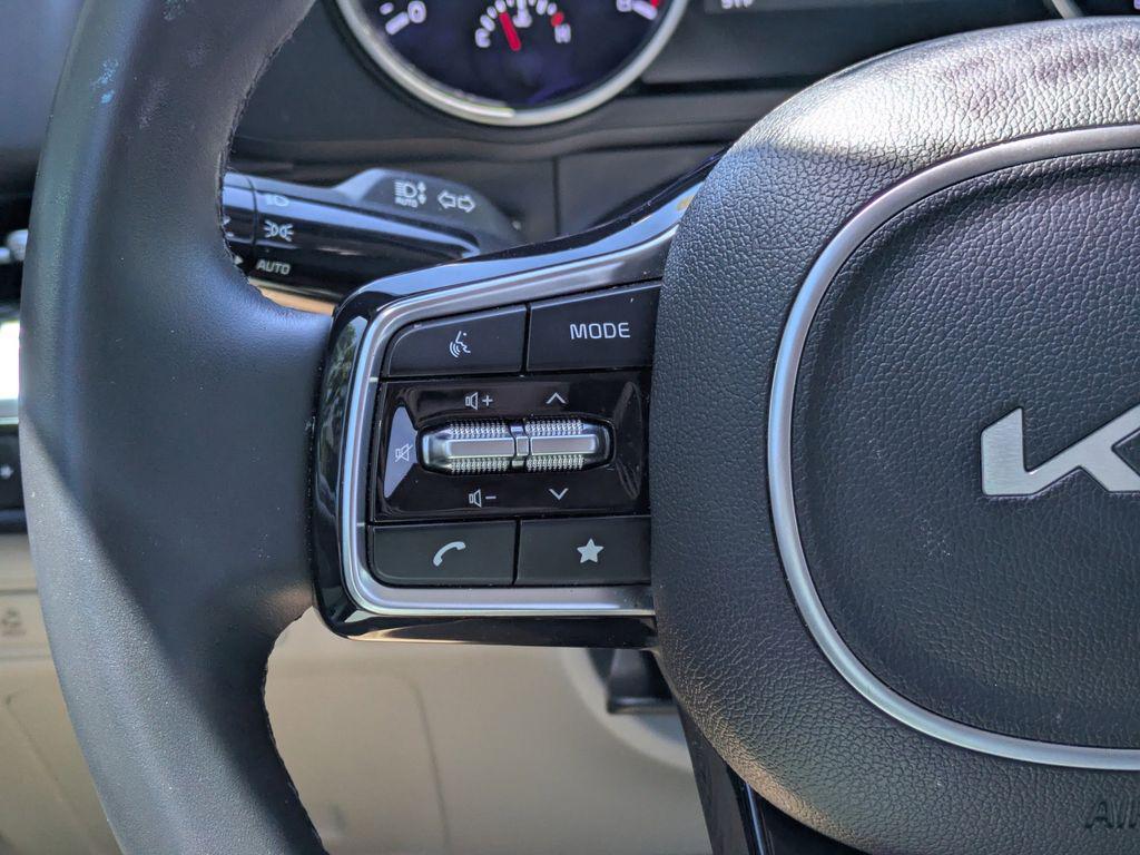 used 2024 Kia Carnival car, priced at $31,112