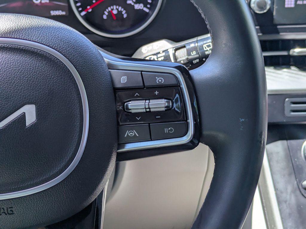 used 2024 Kia Carnival car, priced at $31,112