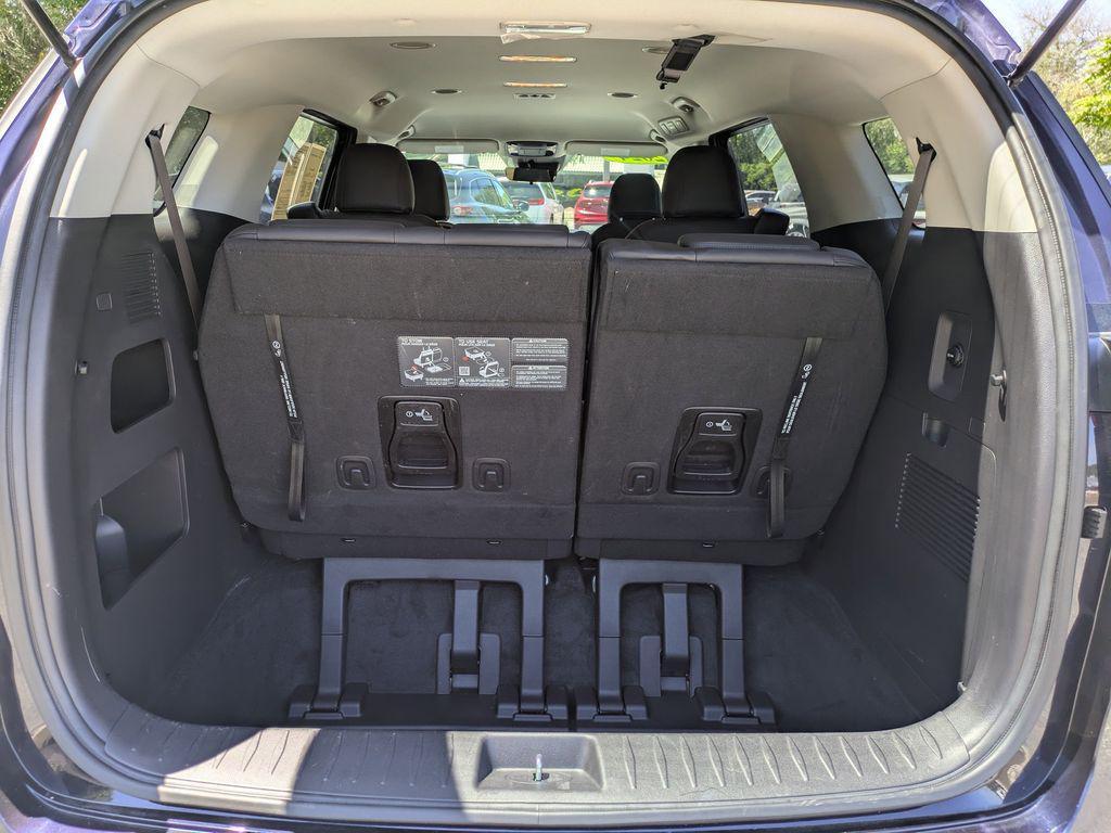 used 2024 Kia Carnival car, priced at $31,112