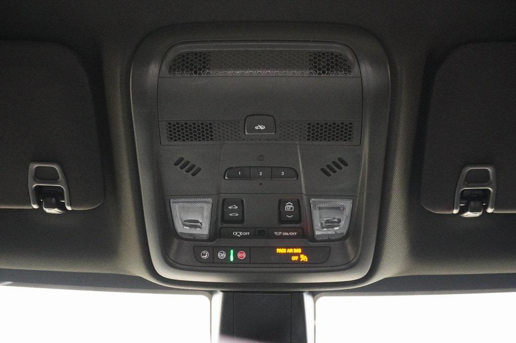 used 2024 Cadillac XT5 car, priced at $38,999