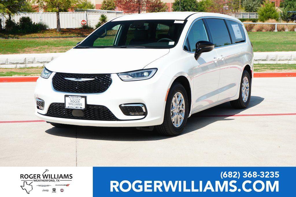 new 2026 Chrysler Pacifica car, priced at $37,886