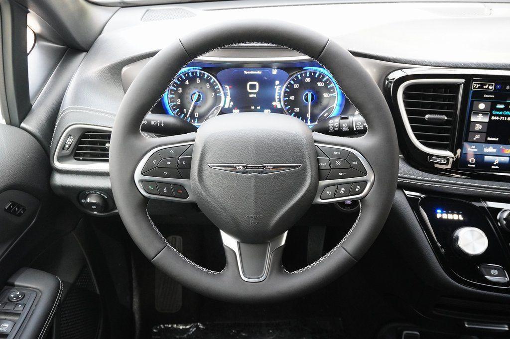 new 2026 Chrysler Pacifica car, priced at $37,886