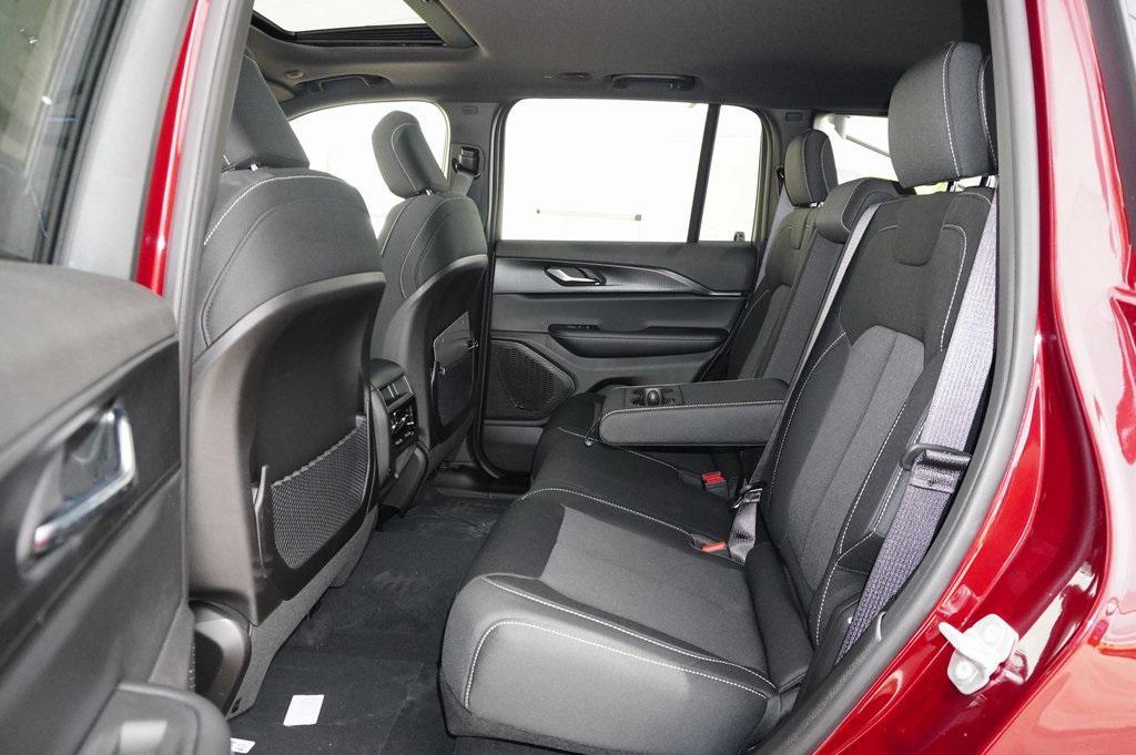 new 2025 Jeep Grand Cherokee car, priced at $36,796