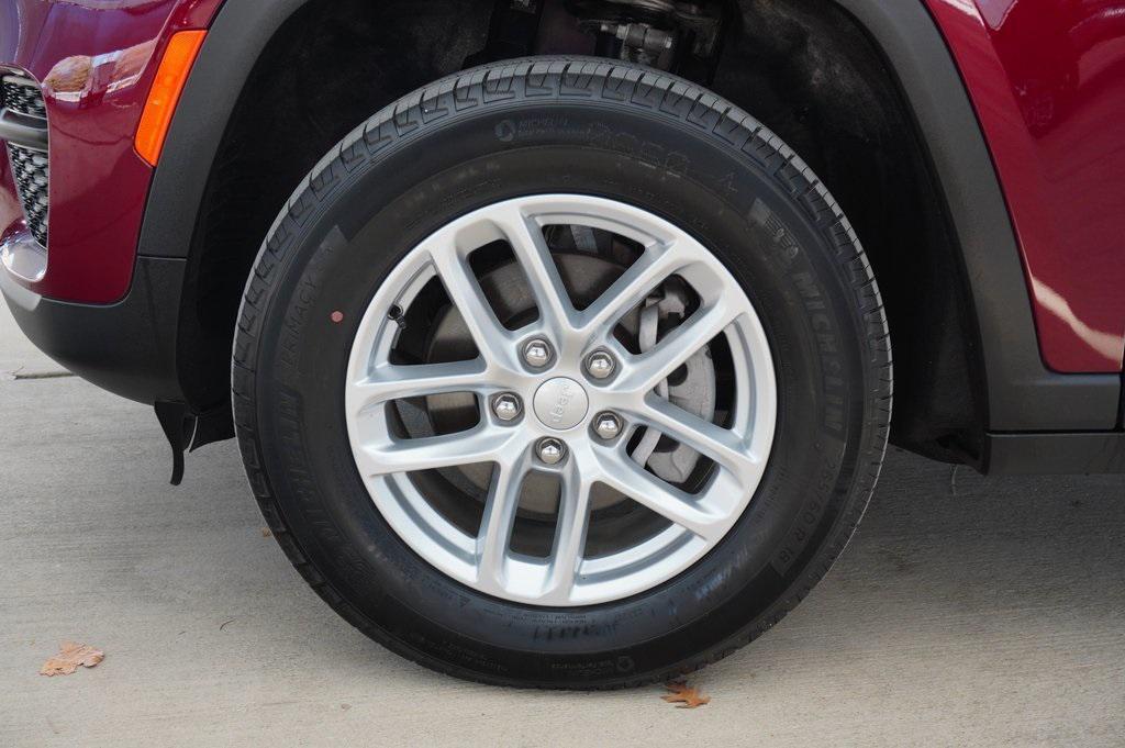 used 2024 Jeep Grand Cherokee car, priced at $30,999