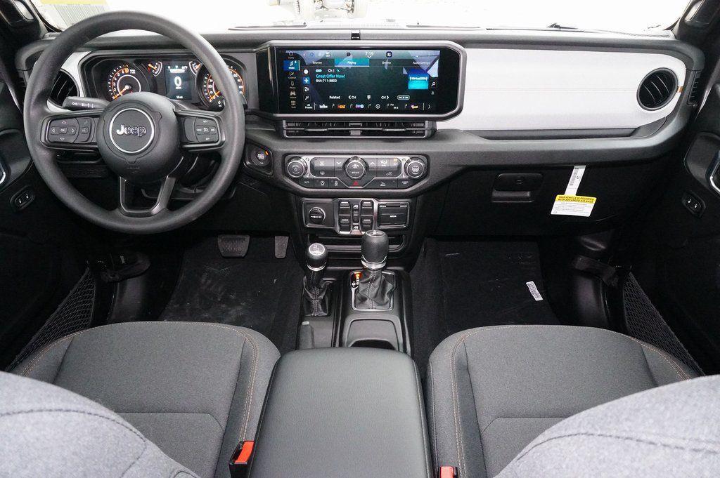 new 2026 Jeep Gladiator car, priced at $40,101