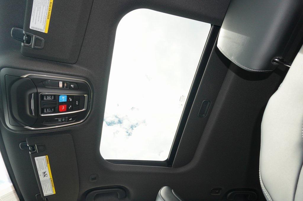 new 2025 Jeep Grand Cherokee car, priced at $42,484