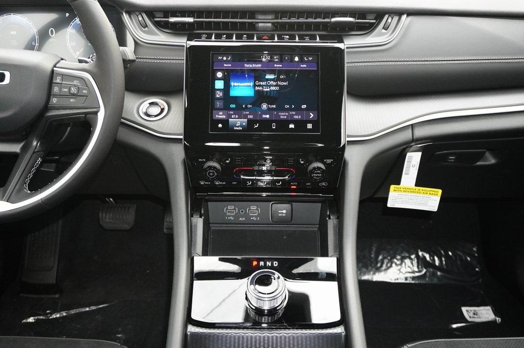 new 2025 Jeep Grand Cherokee car, priced at $40,584