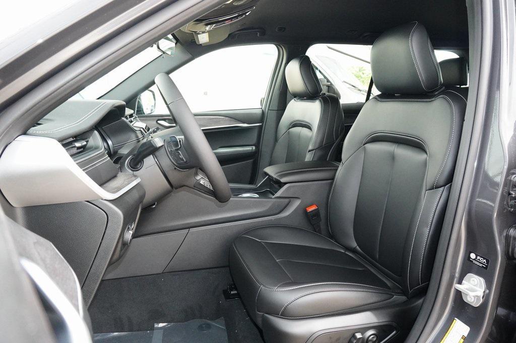 new 2025 Jeep Grand Cherokee car, priced at $43,636