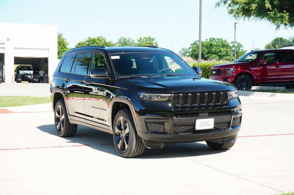 new 2025 Jeep Grand Cherokee L car, priced at $43,502