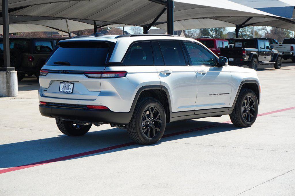 new 2025 Jeep Grand Cherokee car, priced at $43,620