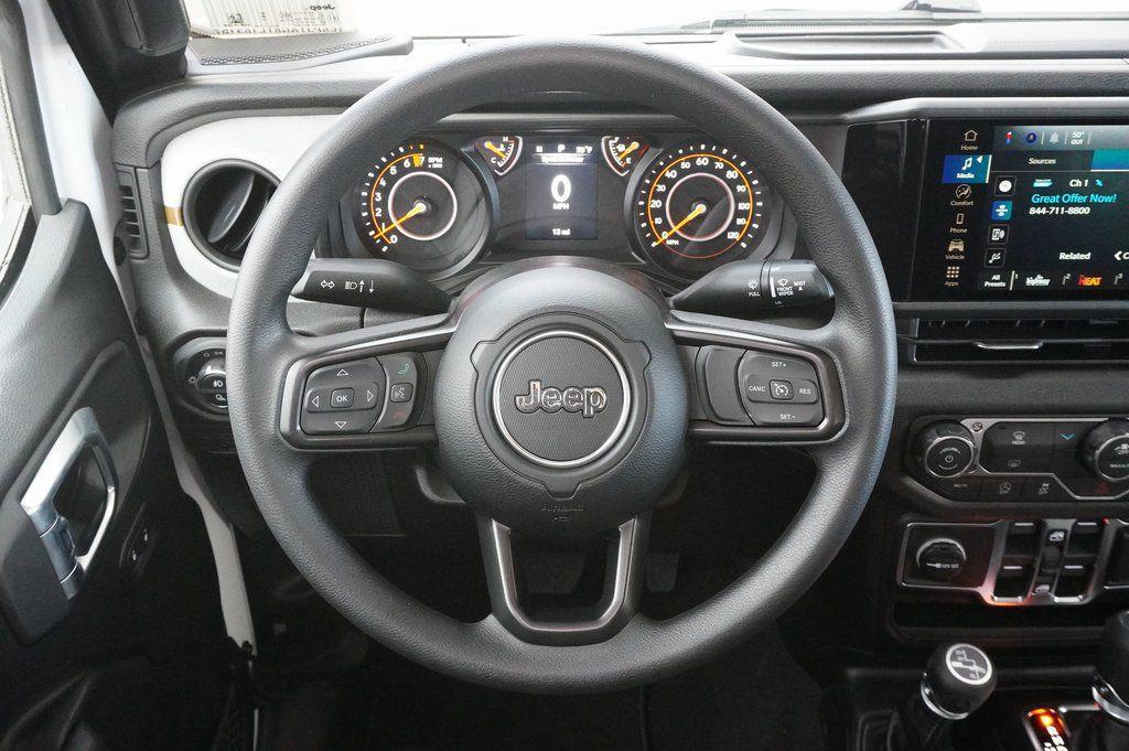 new 2026 Jeep Gladiator car, priced at $41,583