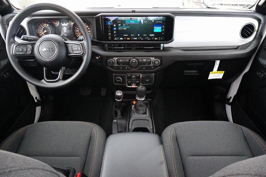 new 2026 Jeep Gladiator car, priced at $41,583