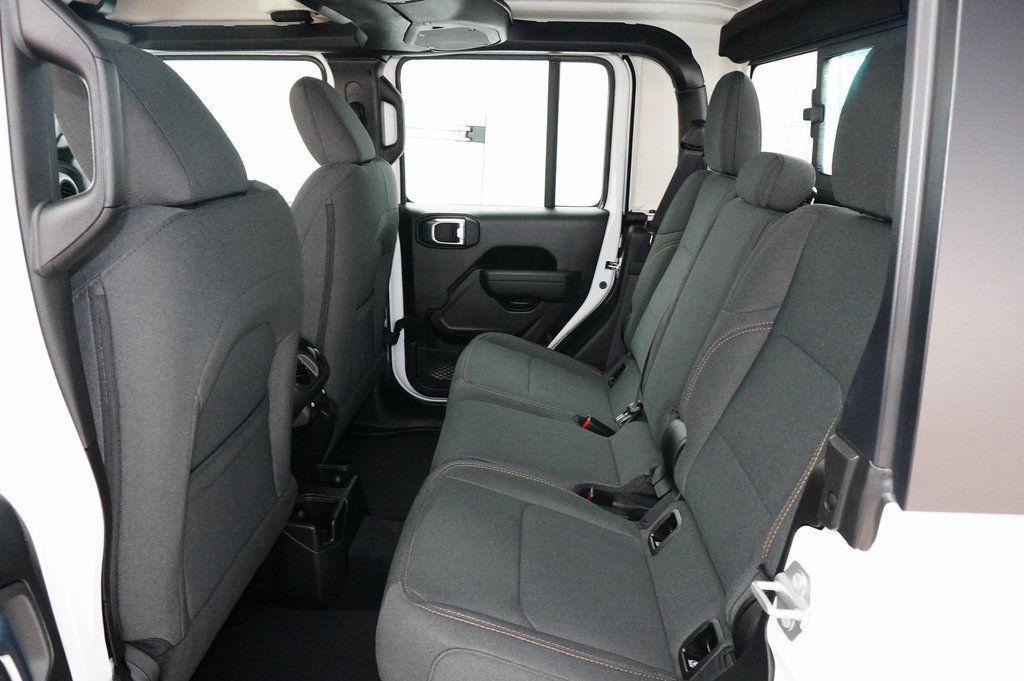 new 2026 Jeep Gladiator car, priced at $41,583