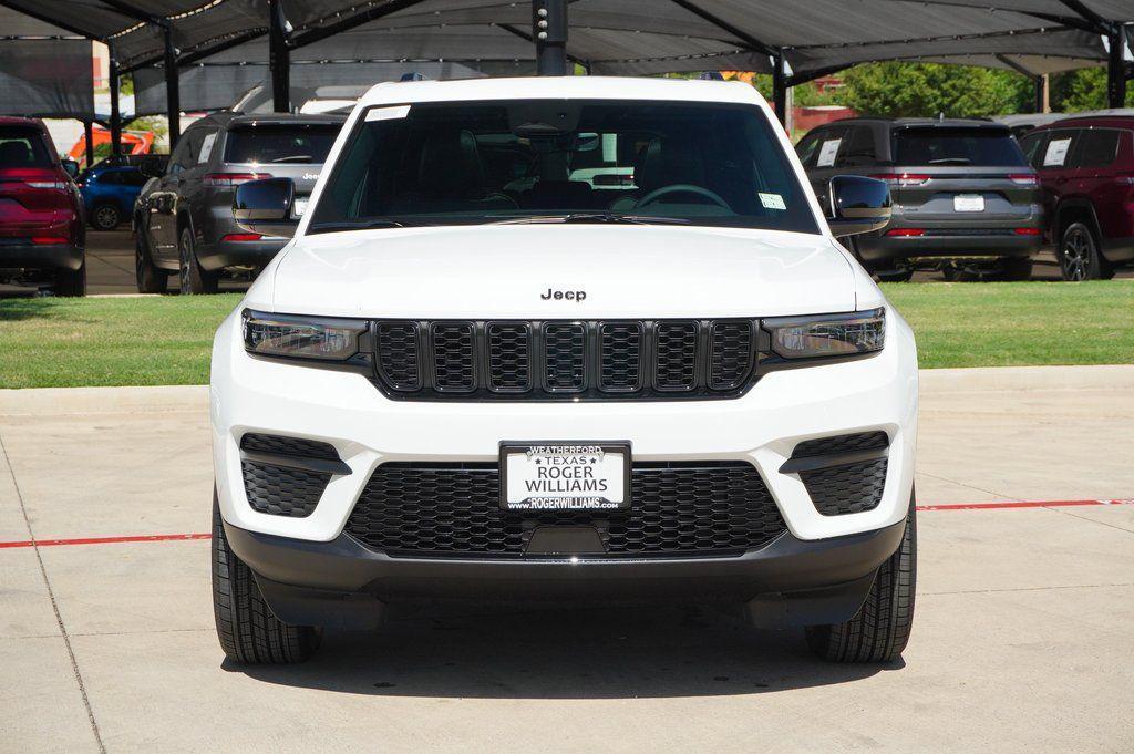 new 2025 Jeep Grand Cherokee car, priced at $39,641