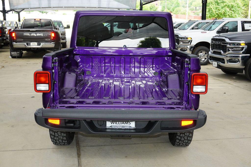 new 2026 Jeep Gladiator car, priced at $46,089